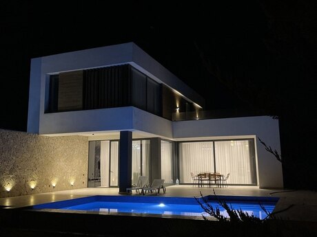 4 otaqlı həyət evi/bağ evi - Mərdəkan q. - 250 m²