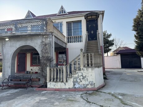 7 otaqlı həyət evi/bağ evi - Pirşağı q. - 190 m²