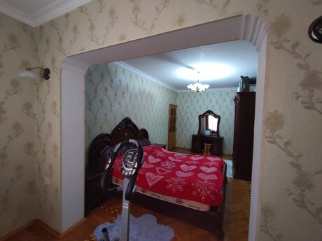 4 otaqlı köhnə tikili - Neftçilər m. - 105 m²