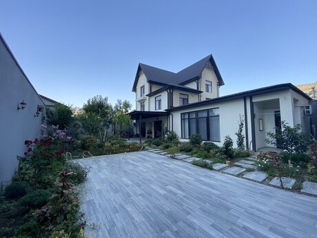 6-комн. дом/дача - пос. Баилова - 370 м²