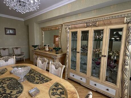 4-комн. новостройка - м. Иншаатчылар - 130 м²