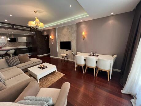 3 otaqlı yeni tikili - Nəsimi r. - 145 m²