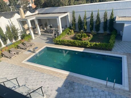 5 otaqlı həyət evi/bağ evi - Şüvəlan q. - 250 m²
