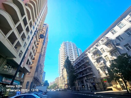 5 otaqlı yeni tikili - 28 May m. - 265 m²