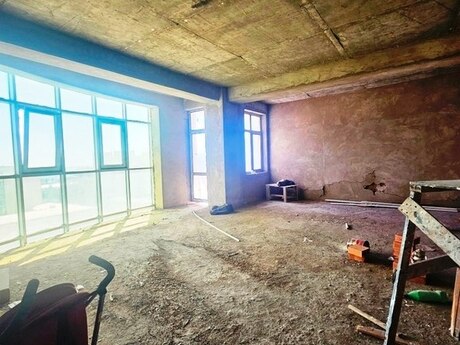 5 otaqlı yeni tikili - 28 May m. - 265 m²