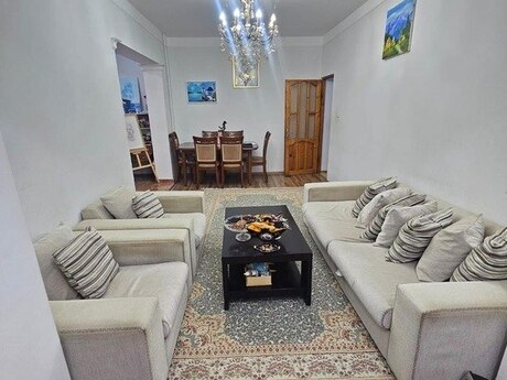 Объявление №5472456 - Баку, м. Халглар Достлугу, 2-комн., 65 м², 1/9 этаж