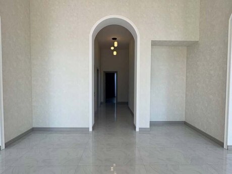 5 otaqlı həyət evi/bağ evi - Mərdəkan q. - 200 m²