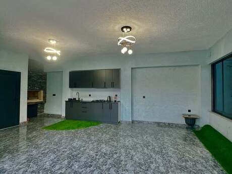 5 otaqlı həyət evi/bağ evi - Mərdəkan q. - 240 m²
