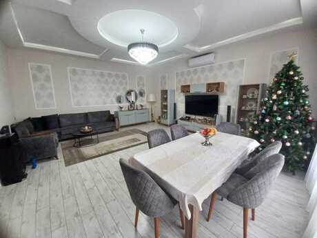 4 otaqlı həyət evi/bağ evi - Qala q. - 200 m²