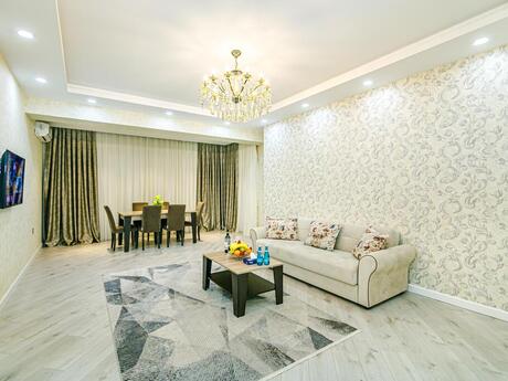 Kirayə 2 otaqlı mənzil, 105 m², Şah İsmayıl Xətai: 2 100 ₼/ay 3