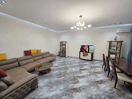 4 otaqlı həyət evi/bağ evi - Mərdəkan q. - 160 m²