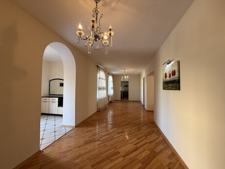 8-комн. дом/дача - пос. Новханы - 400 м²