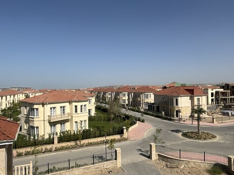 8 otaqlı həyət evi/bağ evi - Nardaran q. - 420 m²