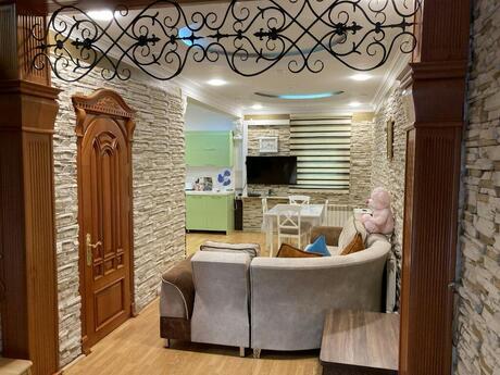 8 otaqlı həyət evi, 350 m², Nəsimi: 600 000 ₼ 3