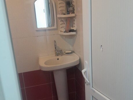 4 otaqlı həyət evi/bağ evi - Hövsan q. - 140 m²