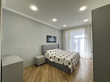 3-room apartment for rent, 135 m², Ağ şəhər: 1 700 ₼/mo 5