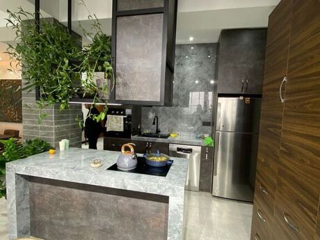 4 otaqlı yeni tikili - İnşaatçılar m. - 160 m²