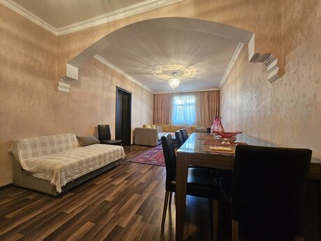 3 otaqlı həyət evi/bağ evi - Zığ q. - 105 m²