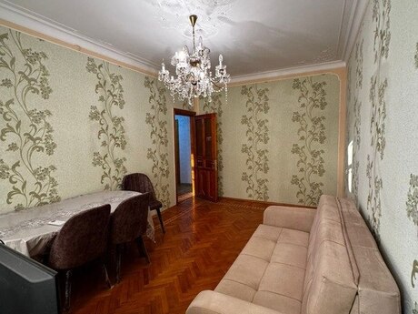 4 otaqlı köhnə tikili - Azadlıq Prospekti m. - 100 m²