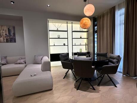 3 otaqlı yeni tikili - 8 Noyabr m. - 148 m²