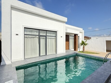 4 otaqlı həyət evi/bağ evi - Mərdəkan q. - 137 m²