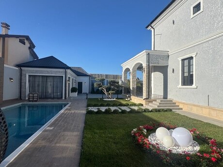 House with Garden, Villa For Sale