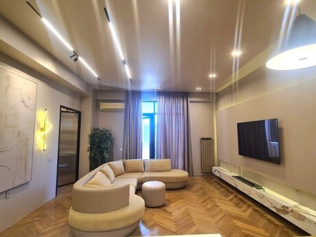 2 otaqlı yeni tikili - Səbail r. - 100 m²