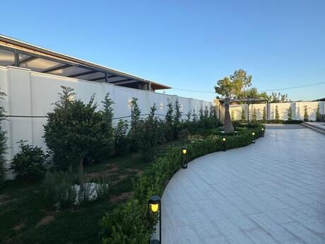 4 otaqlı həyət evi/bağ evi - Mərdəkan q. - 290 m²