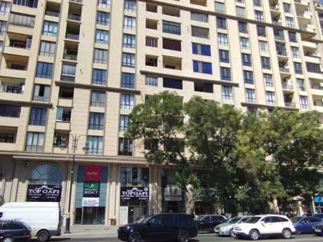 4 otaqlı yeni tikili - 28 May m. - 232.3 m²
