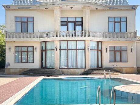 8 otaqlı həyət evi/bağ evi - Şüvəlan q. - 1400 m²