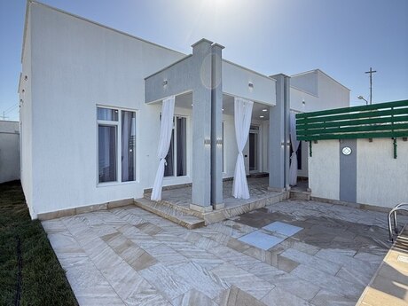 4 otaqlı həyət evi/bağ evi - Şüvəlan q. - 135 m²