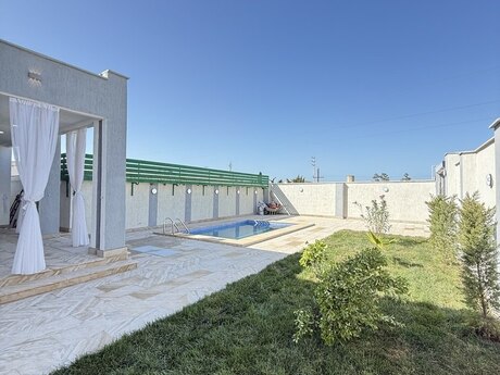 4 otaqlı həyət evi/bağ evi - Şüvəlan q. - 135 m²