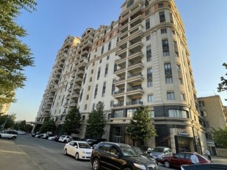 4 otaqlı yeni tikili - Nizami m. - 210 m²