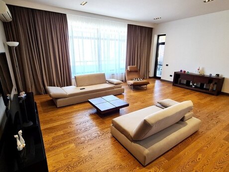 4 otaqlı yeni tikili - Şah İsmayıl Xətai m. - 150 m²