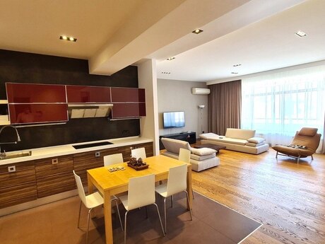 4 otaqlı yeni tikili - Şah İsmayıl Xətai m. - 150 m²