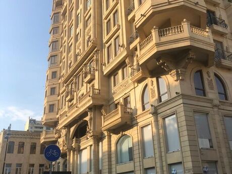 5 otaqlı yeni tikili - İçəri Şəhər m. - 310 m²