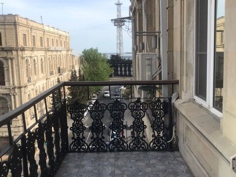 3 otaqlı köhnə tikili - Sahil m. - 85 m²