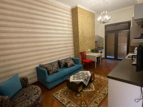 2-room apartment for rent, 60 m², İçəri Şəhər: 1 200 ₼/mo 2