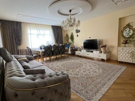 Elan №5486725 - Bakı, Əhmədli m., 3 otaqlı, 150 m², 7/18 mərtəbə