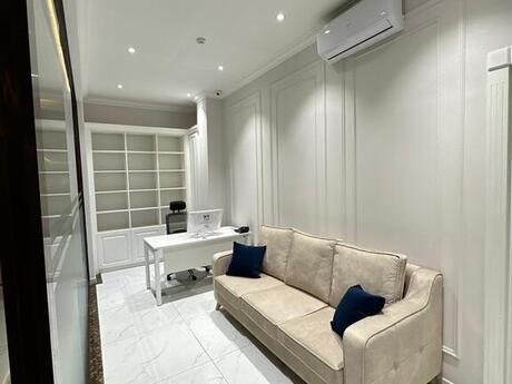 9 otaqlı ofis - Zabrat q. - 675 m²