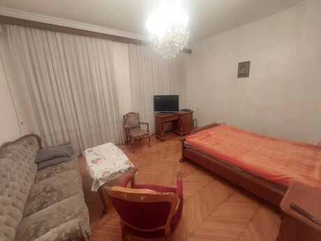3 otaqlı köhnə tikili - 28 May m. - 75 m²