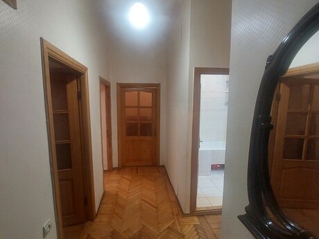 3 otaqlı köhnə tikili - 28 May m. - 75 m²
