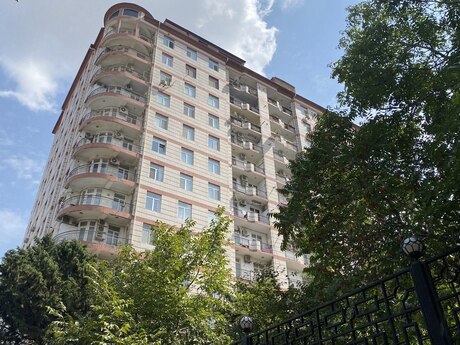 4 otaqlı yeni tikili - Nizami m. - 225 m²