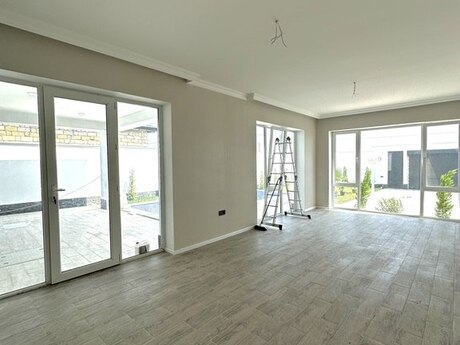 4 otaqlı həyət evi/bağ evi - Şüvəlan q. - 140 m²