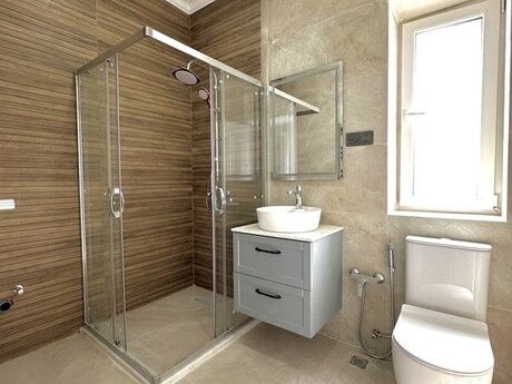 4 otaqlı həyət evi/bağ evi - Şüvəlan q. - 140 m²