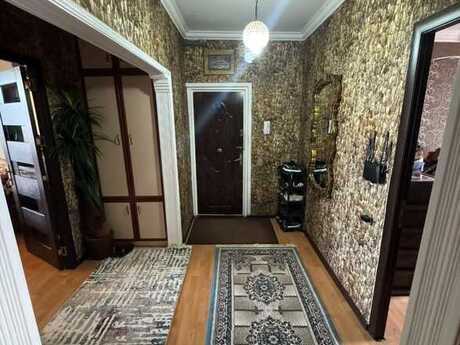 3 otaqlı köhnə tikili - Bakıxanov q. - 75 m²