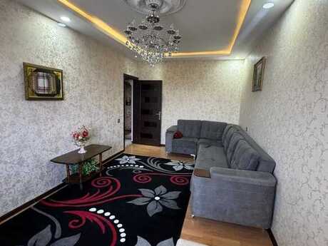 3 otaqlı köhnə tikili - Bakıxanov q. - 75 m²