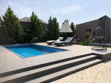 5 otaqlı həyət evi/bağ evi - Görədil q. - 250 m²