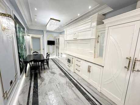 4 otaqlı yeni tikili - 28 May m. - 190 m²