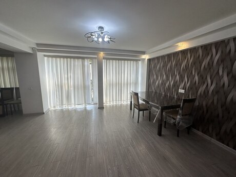 4 otaqlı yeni tikili - 28 May m. - 122 m²